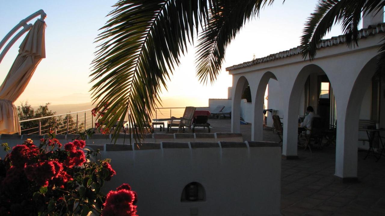 Villa Perla Blanca Sayalonga 外观 照片