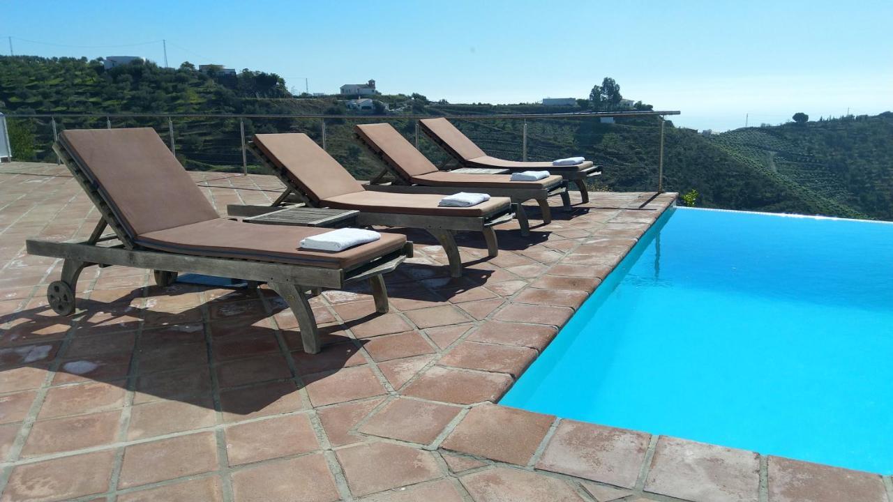 Villa Perla Blanca Sayalonga 外观 照片